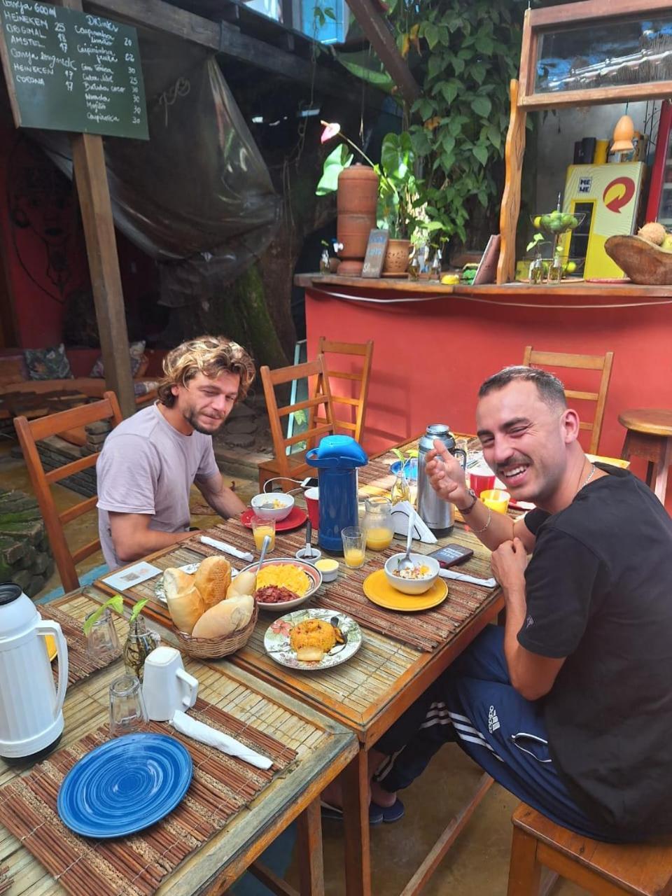 Mais Que Nada Itacare - Hostel, Bar & Breakfast 外观 照片